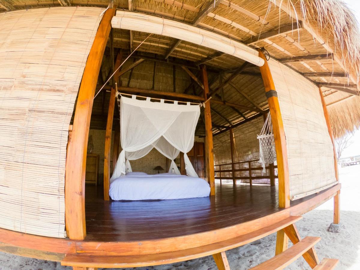 Costa Beach Resort & Club Waingapu Exterior photo