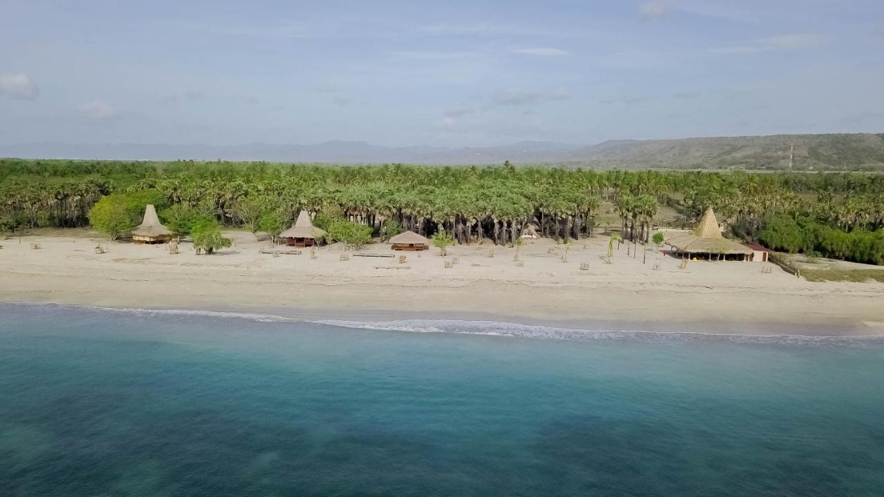 Costa Beach Resort & Club Waingapu Exterior photo